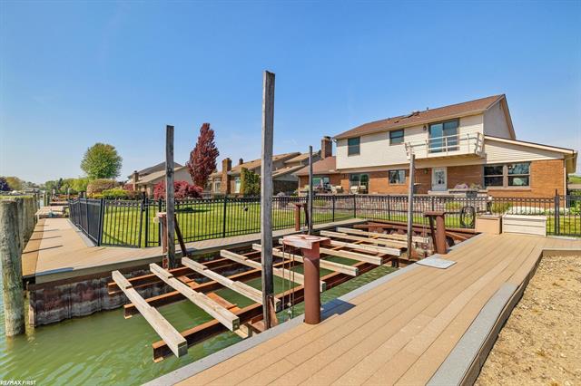 Builiding view fifty one for 49708 Nautical, New Baltimore, MI. 48047