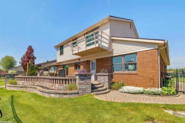 Builiding view forty eight for 49708 Nautical, New Baltimore, MI. 48047