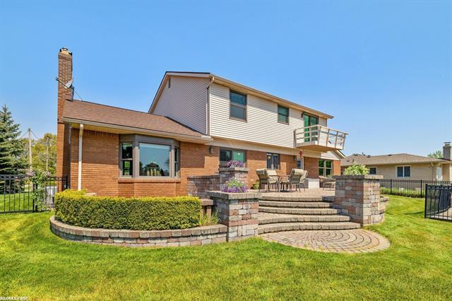 Builiding view forty six for 49708 Nautical, New Baltimore, MI. 48047