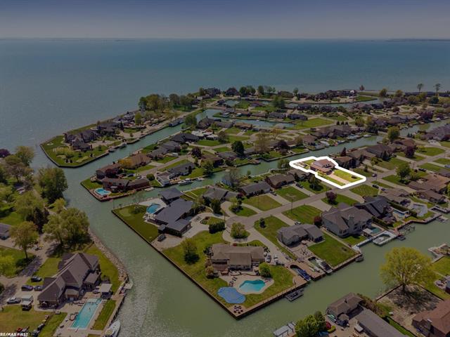 Builiding view seventy two for 49708 Nautical, New Baltimore, MI. 48047