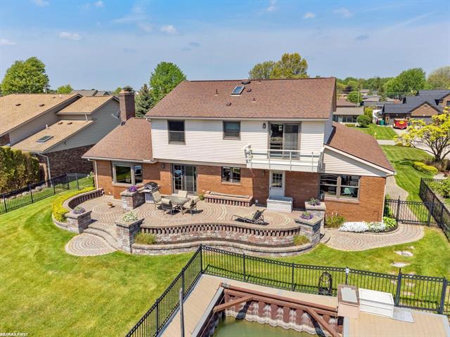 Builiding view sixty four for 49708 Nautical, New Baltimore, MI. 48047
