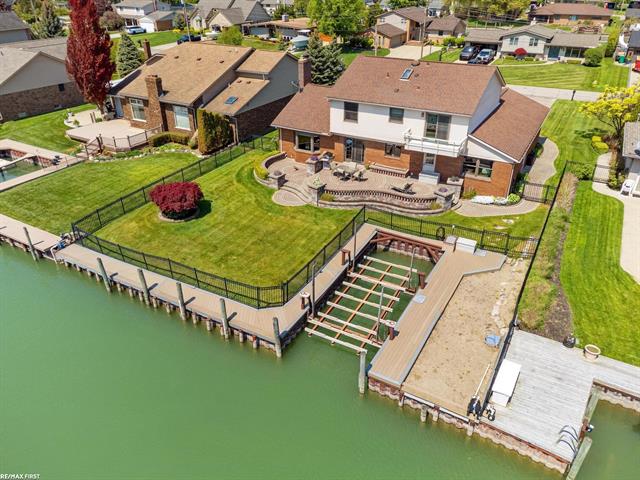 Builiding view sixty three for 49708 Nautical, New Baltimore, MI. 48047