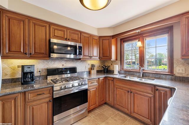 Builiding view thirteen for 49708 Nautical, New Baltimore, MI. 48047