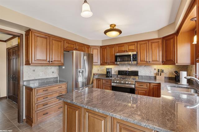 Builiding view twelve for 49708 Nautical, New Baltimore, MI. 48047