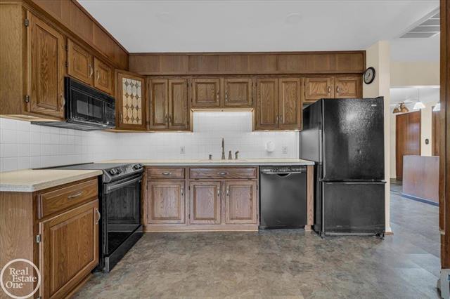 Builiding view forty seven for 49750 Nautical, New Baltimore, MI. 48047