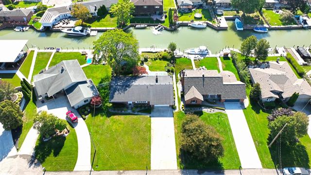 Builiding view four for 49750 Nautical, New Baltimore, MI. 48047