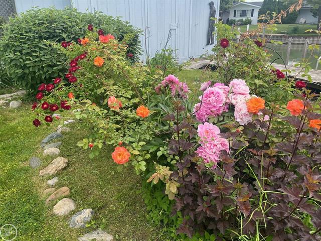 Builiding view sixty three for 49750 Nautical, New Baltimore, MI. 48047