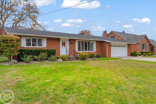 Builiding view two for 49750 Nautical, New Baltimore, MI. 48047