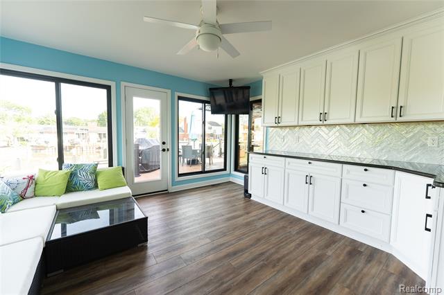 Builiding view fifteen for 49729 Nautical, New Baltimore, MI. 48047