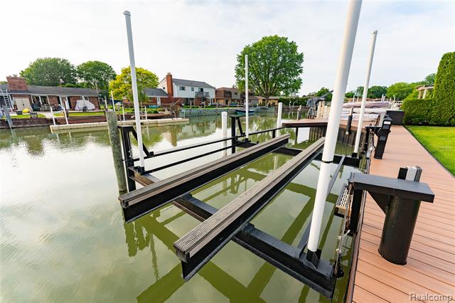 Builiding view forty for 49729 Nautical, New Baltimore, MI. 48047
