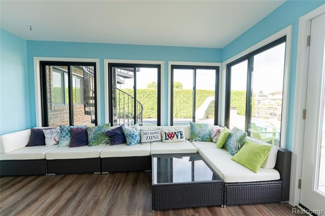 Builiding view sixteen for 49729 Nautical, New Baltimore, MI. 48047