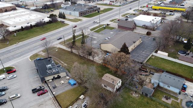 Builiding view fourteen for 49520 Gratiot, New Baltimore, MI. 48051