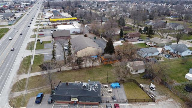 Builiding view six for 49520 Gratiot, New Baltimore, MI. 48051