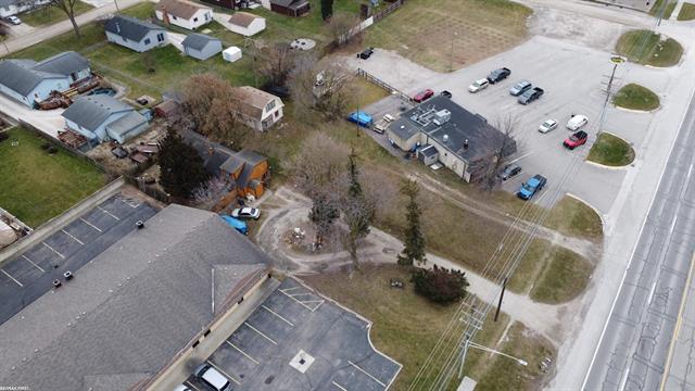 Builiding view ten for 49520 Gratiot, New Baltimore, MI. 48051