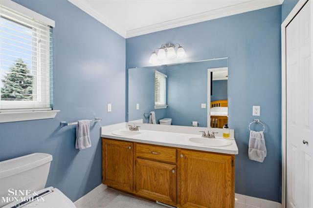 Builiding view fifteen for 21712 Sabrina, Macomb, MI. 48044