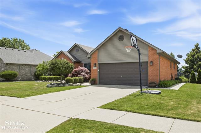 Builiding view thirty four for 21712 Sabrina, Macomb, MI. 48044