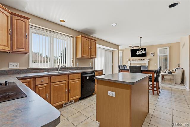 Builiding view seven for 50426 Chief, Macomb, MI. 48044