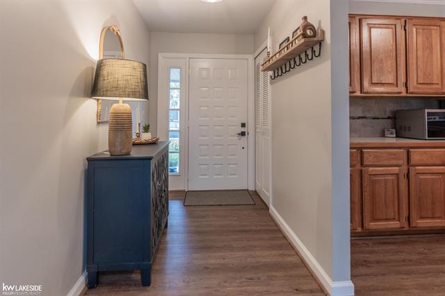 Builiding view eighteen for 51635 Laurel Oak, New Baltimore, MI. 48047