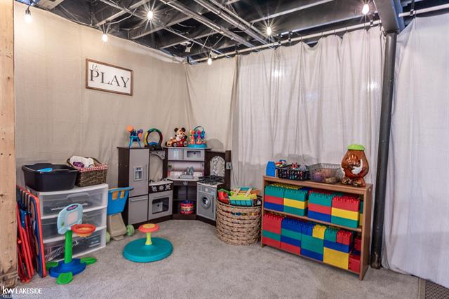 Builiding view twenty eight for 51635 Laurel Oak, New Baltimore, MI. 48047