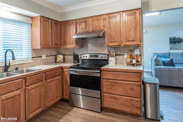 Builiding view twenty two for 51635 Laurel Oak, New Baltimore, MI. 48047