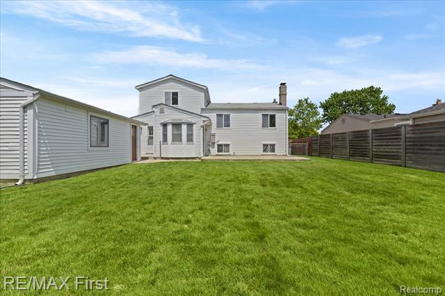 Builiding view five for 32658 Conrad, New Baltimore, MI. 48047