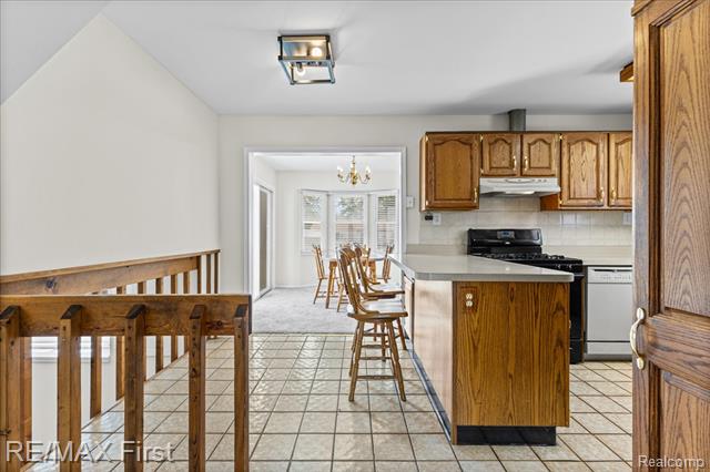 Builiding view ten for 32658 Conrad, New Baltimore, MI. 48047
