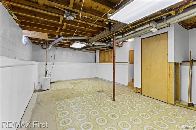Builiding view twenty nine for 32658 Conrad, New Baltimore, MI. 48047