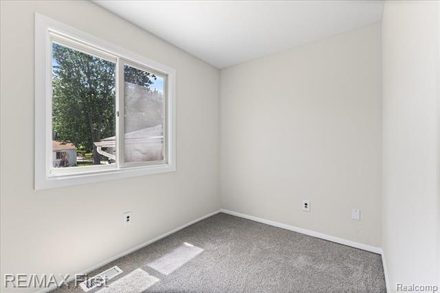 Builiding view twenty three for 32658 Conrad, New Baltimore, MI. 48047