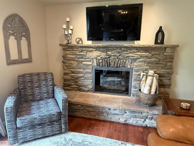 Builiding view fourteen for 50467 Peggy, New Baltimore, MI. 48047