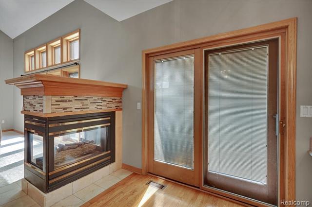 Builiding view eight for 51553 Baker, New Baltimore, MI. 48047