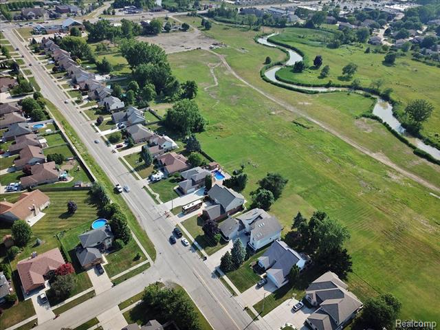 Builiding view thirty eight for 51553 Baker, New Baltimore, MI. 48047