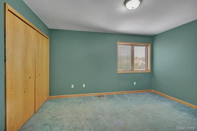 Builiding view twenty four for 51553 Baker, New Baltimore, MI. 48047