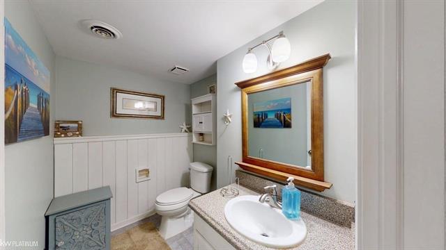 Builiding view sixteen for 51901 Dw Seaton, New Baltimore, MI. 48047