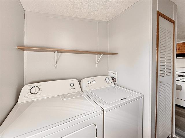 Builiding view twenty for 29767 Jamestown, New Baltimore, MI. 48051
