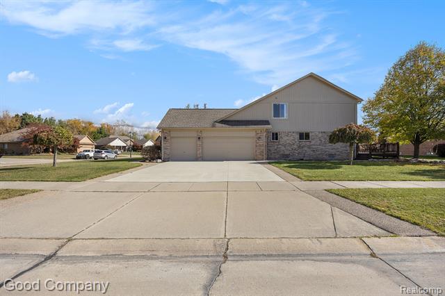 Builiding view three for 52117 Pebble Creek D, New Baltimore, MI. 48047