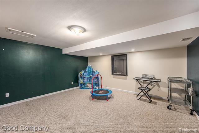 Builiding view twenty eight for 52117 Pebble Creek D, New Baltimore, MI. 48047