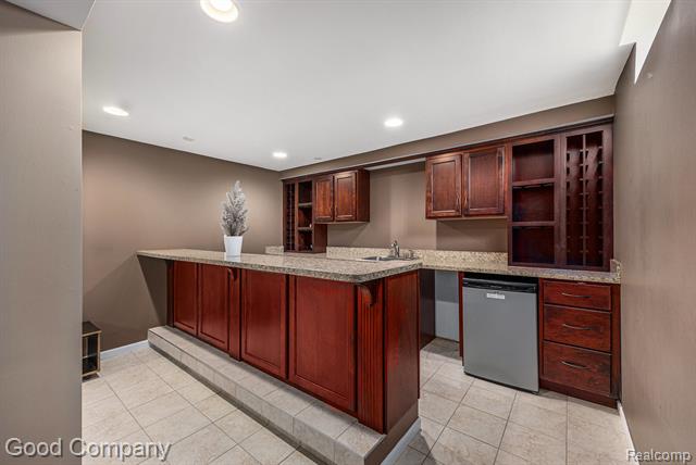 Builiding view twenty five for 52117 Pebble Creek D, New Baltimore, MI. 48047