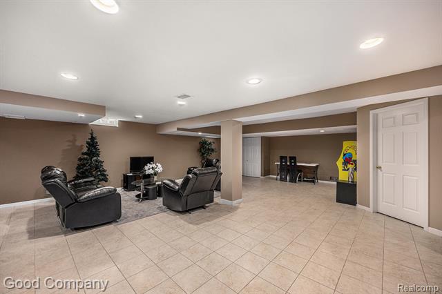 Builiding view twenty three for 52117 Pebble Creek D, New Baltimore, MI. 48047