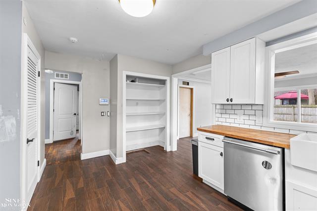 Builiding view three for 50697 Elsey, New Baltimore, MI. 48047