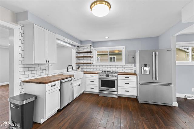 Builiding view two for 50697 Elsey, New Baltimore, MI. 48047