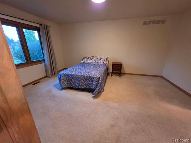 Builiding view six for 30726 Thistle, New Baltimore, MI. 48051