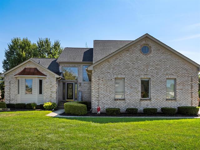 front view picture of 52742 S Weathervane, New Baltimore, MI. 48047