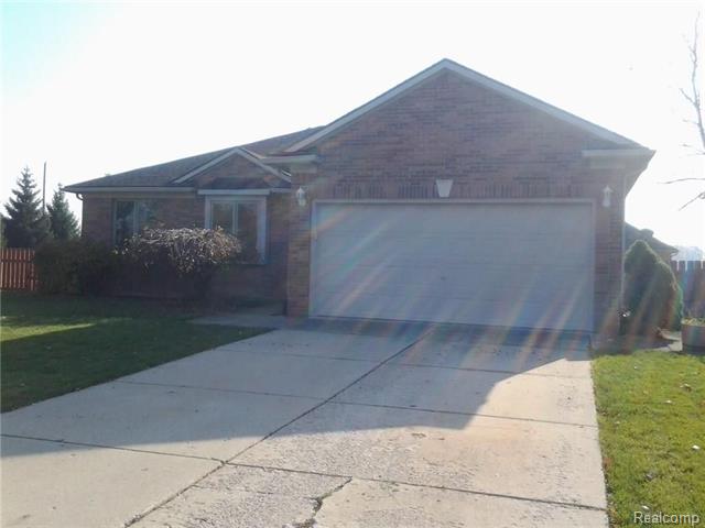 front view for 52657 Creekside Dr, New Baltimore, Mi. 48047