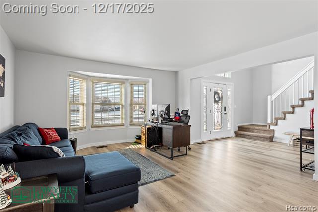 Builiding view sixteen for 53084 Black Creek, New Baltimore, MI. 48047