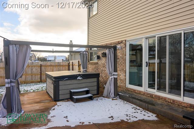 Builiding view thirty two for 53084 Black Creek, New Baltimore, MI. 48047