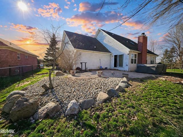 Builiding view thirty four for 54690 Beacon Cove Ci, New Baltimore, MI. 48047