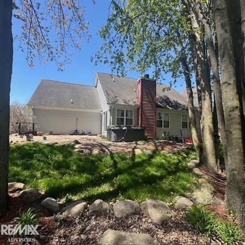 Builiding view thirty one for 54690 Beacon Cove Ci, New Baltimore, MI. 48047