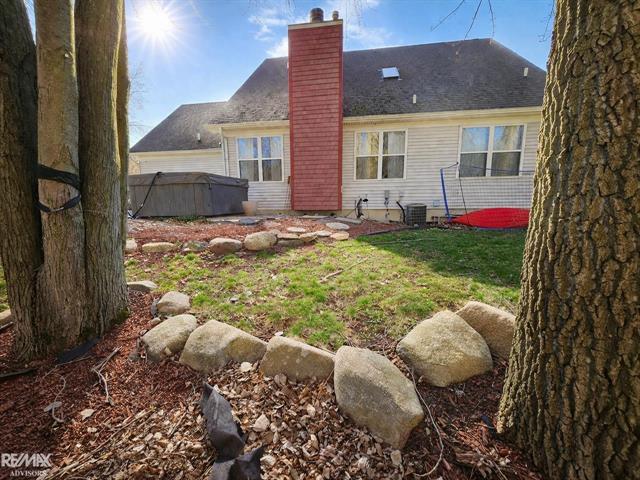 Builiding view thirty two for 54690 Beacon Cove Ci, New Baltimore, MI. 48047