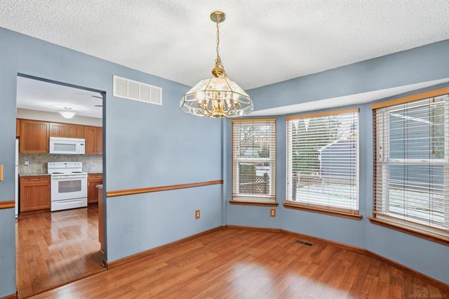 Builiding view five for 54173 Avondale, New Baltimore, MI. 48047