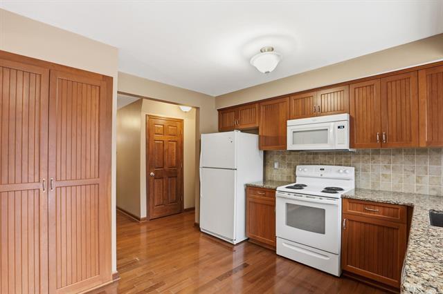 Builiding view seven for 54173 Avondale, New Baltimore, MI. 48047